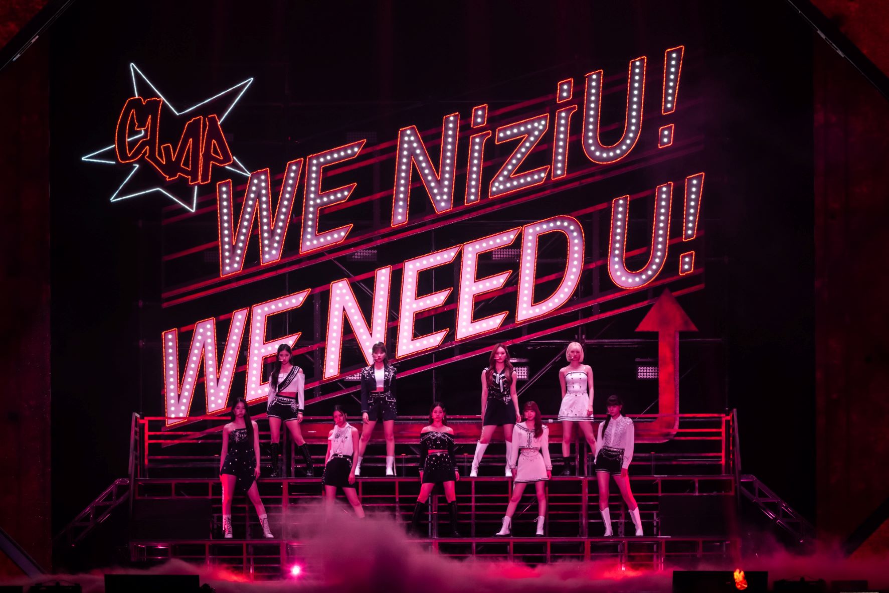 NiziU、初のドーム公演「NiziU Live with U “Burn it Up”」が京セラ